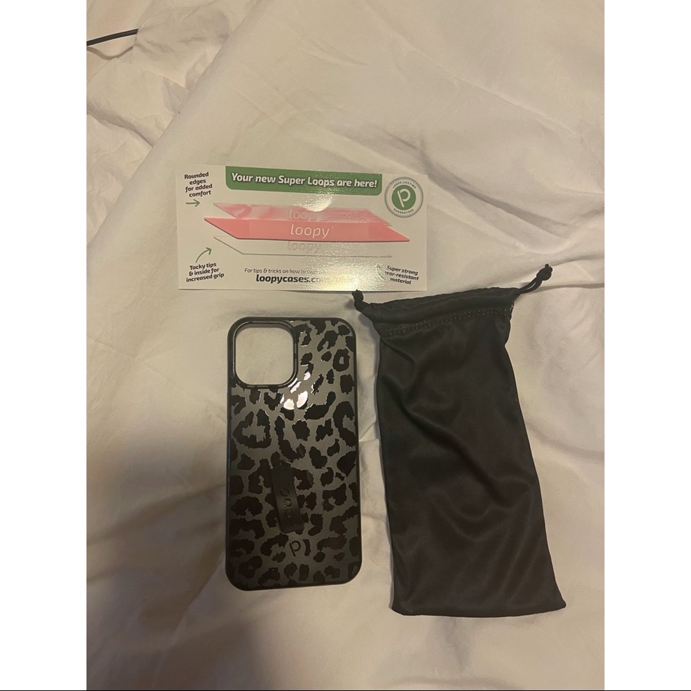 NWOT Leopard iPhone 12 Pro Max loopy case